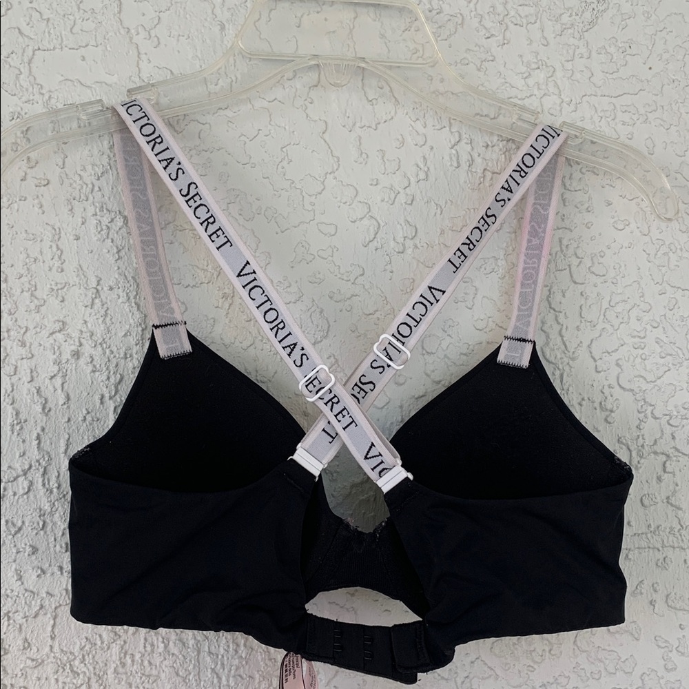 Victoria's Secret Black tshirt lightly lined Bra with Logo Straps size 32C - Picture 3 of 6